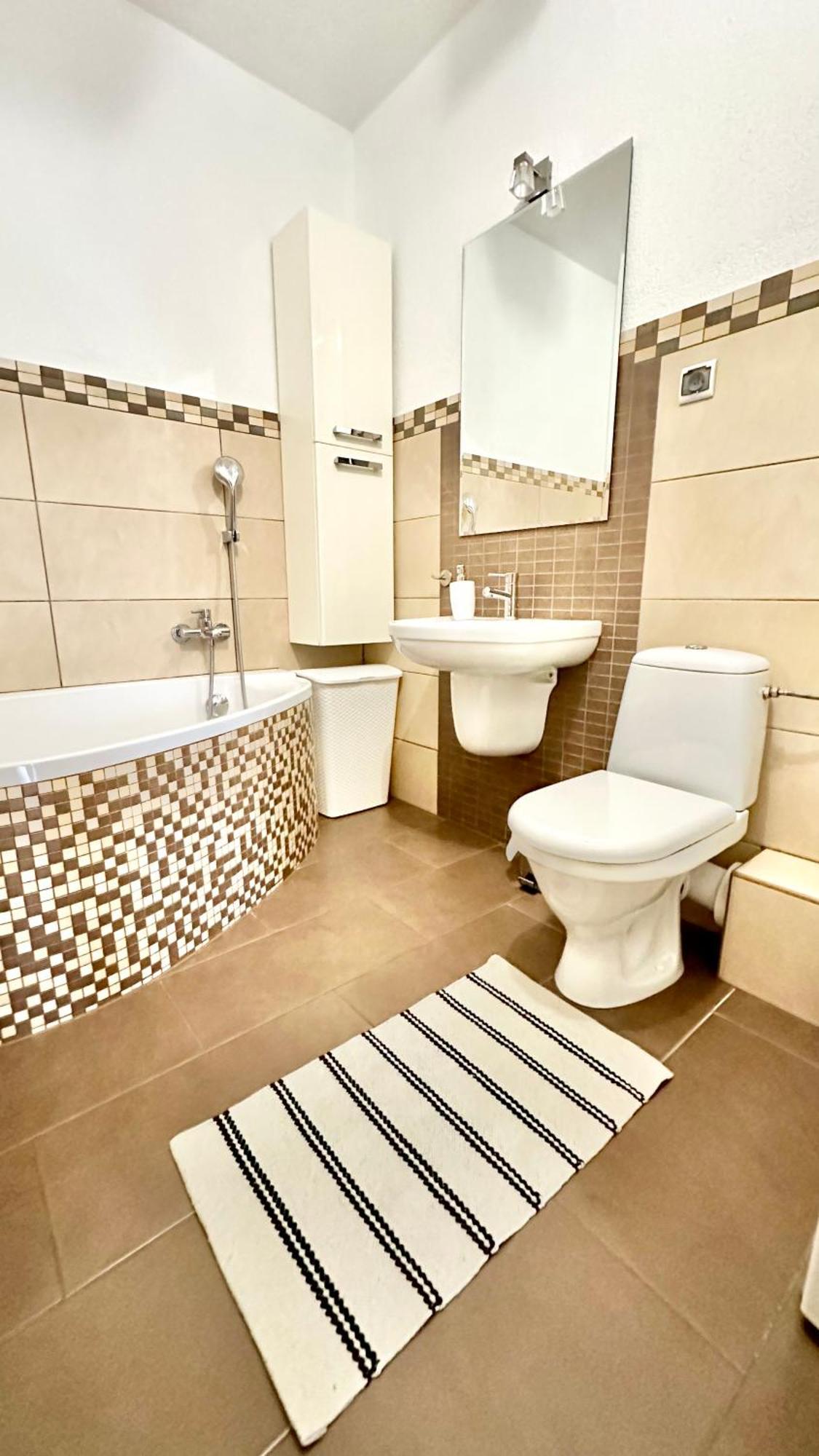 Apartament Elegant 1 Przemysl Luaran gambar